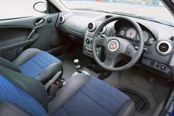 MG ZR päťdverový hatchback (2004 – 2005) – fotka 2