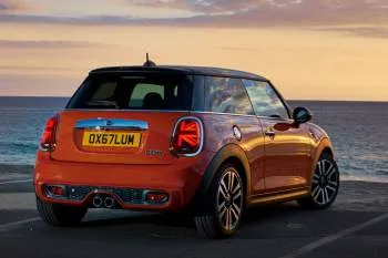 Mini One First trojdverový hatchback – fotka 6