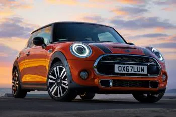 Mini One First trojdverový hatchback – fotka 7
