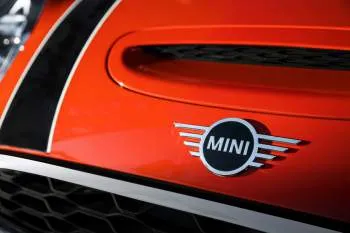 Mini One First trojdverový hatchback – fotka 8