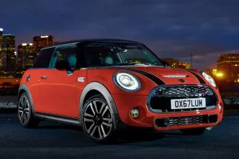 Mini Mini trojdverový hatchback (od 2018) – fotka 32