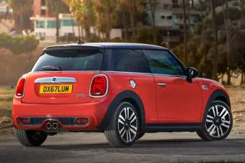 Mini Mini trojdverový hatchback (od 2018) – fotka 33