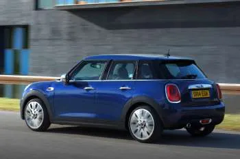 Mini Mini päťdverový hatchback (2014 – 2018) – fotka 7