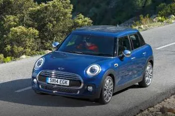 Mini Mini päťdverový hatchback (2014 – 2018) – fotka 26