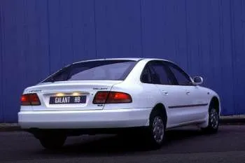 Mitsubishi Galant hatchback (1993 – 1997) – fotka 2