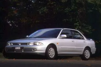 Mitsubishi Lancer (1994 – 1996) – fotka 3