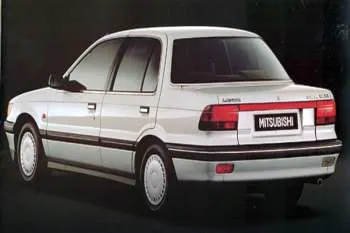 Mitsubishi Lancer (1988 – 1993) – fotka 2
