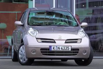 Nissan Micra päťdverový hatchback (2005 – 2008) – fotka 8