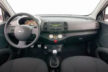 Nissan Micra 1.2 80hp Acenta trojdverový hatchback – fotka 2