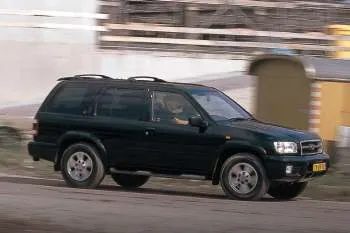 Nissan Pathfinder (2000 – 2001) – fotka 3