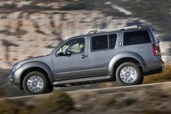 Nissan Pathfinder Van (2012 – 2014) – fotka 11