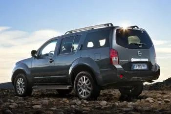 Nissan Pathfinder Van (2012 – 2014) – fotka 12