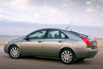 Nissan Primera hatchback (2002 – 2004) – fotka 5