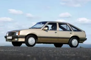 Opel Ascona hatchback (1984 – 1988) – fotka 4