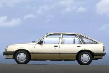 Opel Ascona hatchback (1984 – 1988) – fotka 5
