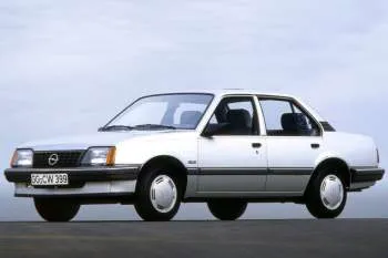 Opel Ascona štvordverový sedan (1984 – 1988) – fotka 5