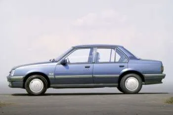 Opel Ascona štvordverový sedan (1984 – 1988) – fotka 7