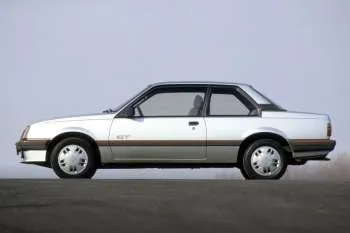 Opel Ascona dvojdverový sedan (1984 – 1988) – fotka 3