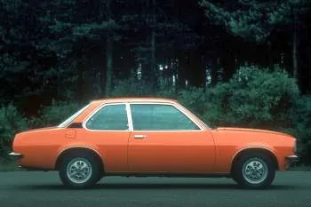 Opel Ascona dvojdverový sedan (1975 – 1981) – fotka 8