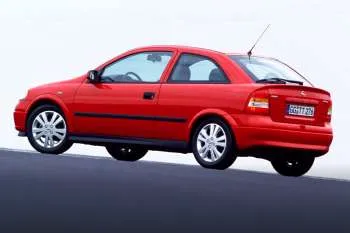 Opel Astra 1.7 CDTi Sport Edition II trojdverový hatchback – fotka 2