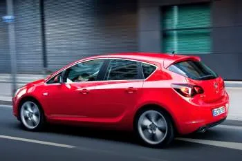 Opel Astra 1.4 100hp Business Edition – fotka 8