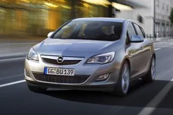Opel Astra (2009 – 2012) – fotka 11