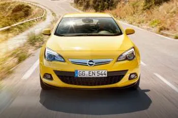 Opel Astra GTC (2012 – 2017) – fotka 9