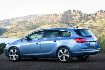 Opel Astra Sports Tourer 2.0 CDTI 160hp Cosmo - 6