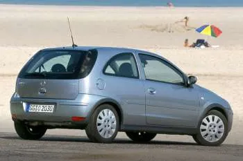 Opel Corsa 1.0-12V Sport trojdverový hatchback – fotka 2