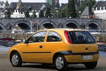 Opel Corsa 1.2-16V Elegance trojdverový hatchback – fotka 8