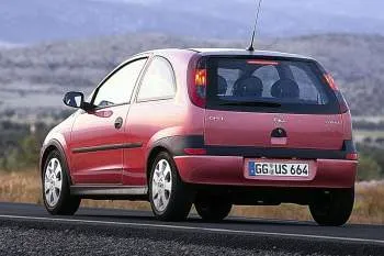 Opel Corsa trojdverový hatchback (2000 – 2003) – fotka 10