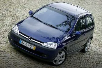 Opel Corsa trojdverový hatchback (2000 – 2003) – fotka 11