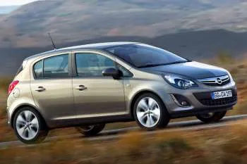 Opel Corsa päťdverový hatchback (2011 – 2015) – fotka 9