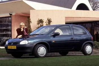 Opel Corsa trojdverový hatchback (1993 – 1997) – fotka 3