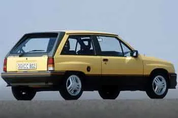 Opel Corsa trojdverový hatchback (1985 – 1990) – fotka 5