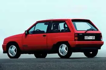 Opel Corsa trojdverový hatchback (1985 – 1990) – fotka 7
