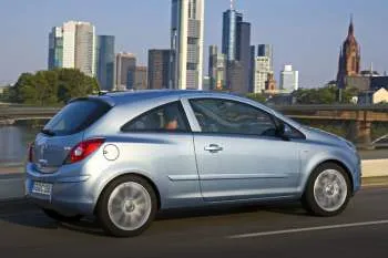 Opel Corsa 1.3 CDTi 75hp ecoFLEX Enjoy trojdverový hatchback – fotka 2
