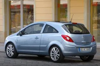 Opel Corsa trojdverový hatchback (2006 – 2010) – fotka 11