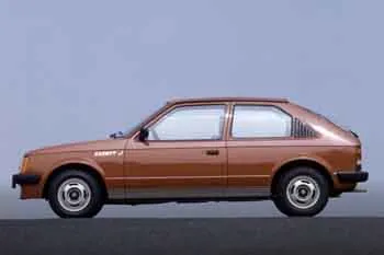 Opel Kadett dvojdverový hatchback (1979 – 1984) – fotka 4