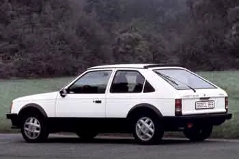 Opel Kadett dvojdverový hatchback (1979 – 1984) – fotka 6