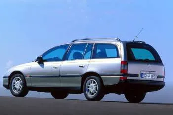 Opel Omega Stationwagon 2.0i GL – fotka 3