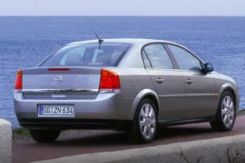 Opel Vectra 1.8-16V Cosmo – fotka 6