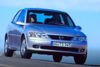 Opel Vectra sedan (1999 – 2002) – fotka 6