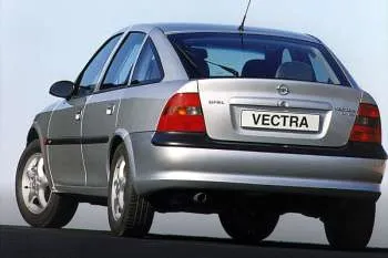 Opel Vectra 2.0 DTi-16V Diamond hatchback – fotka 2