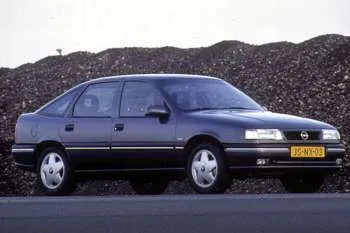 Opel Vectra 2.0i-16V CDX hatchback – fotka 3
