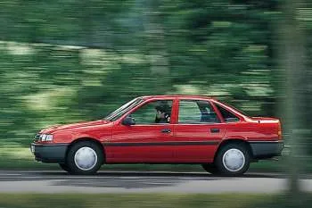 Opel Vectra sedan (1988 – 1992) – fotka 3