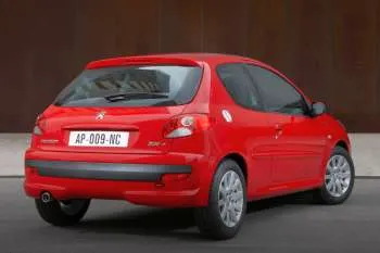 Peugeot 206+ Millesim 200 1.4 trojdverový hatchback – fotka 7