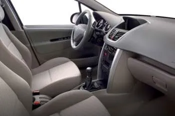 Peugeot 207 trojdverový hatchback (2009 – 2012) – fotka 8