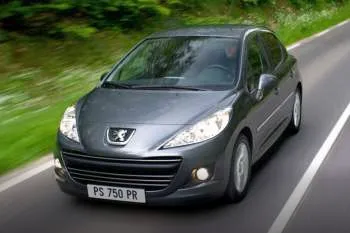 Peugeot 207 Feline 1.6 HDiF 110hp päťdverový hatchback – fotka 2