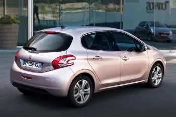 Peugeot 208 päťdverový hatchback (2012 – 2015) – fotka 5